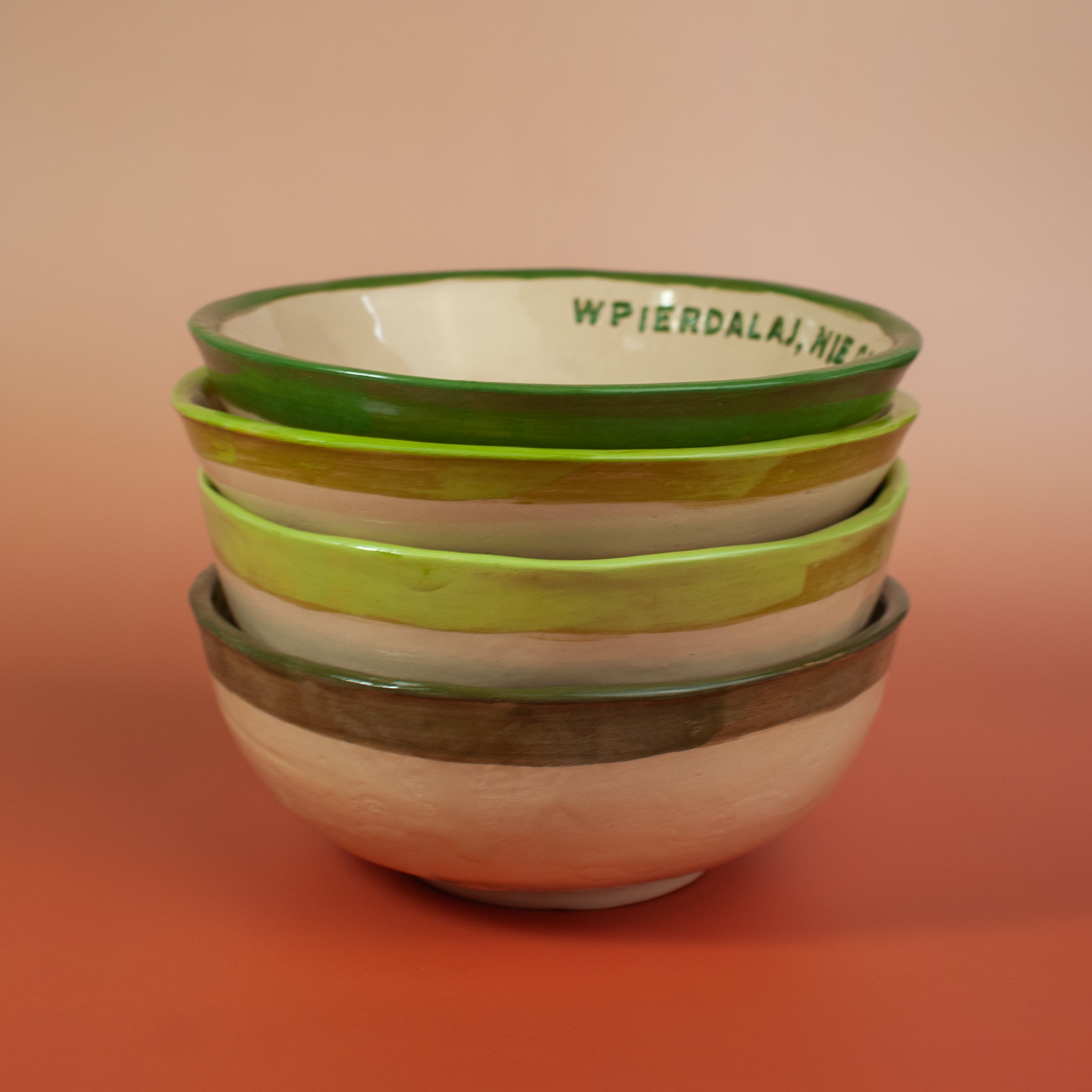 kompozycja misek ceramicznych