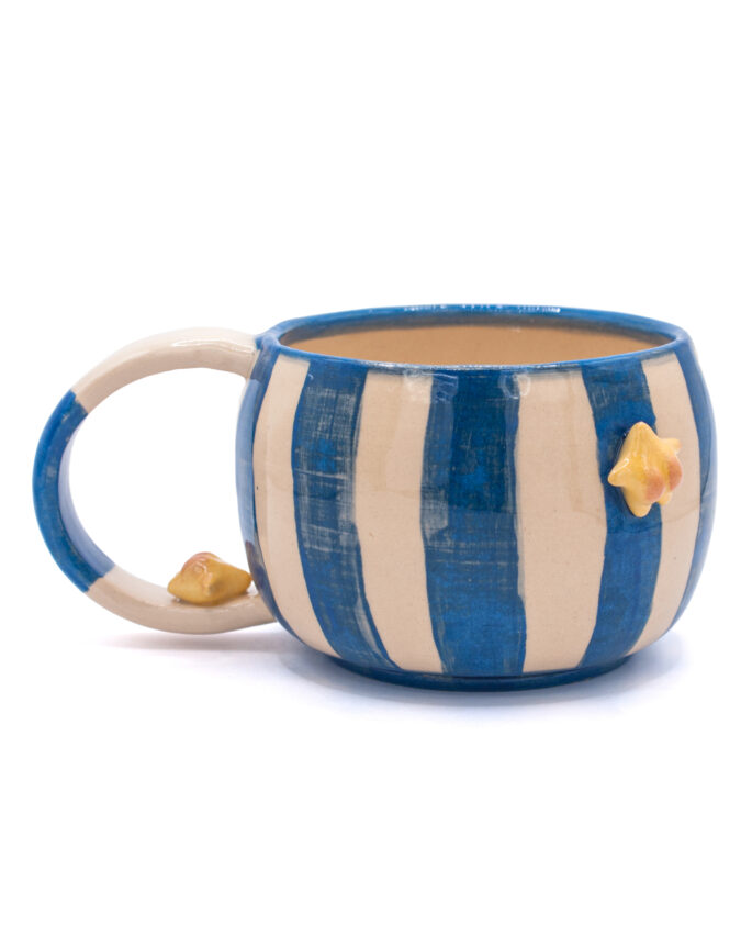 ceramiczny kubek z uchem