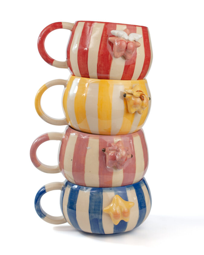 kompozycja kubków ceramicznych